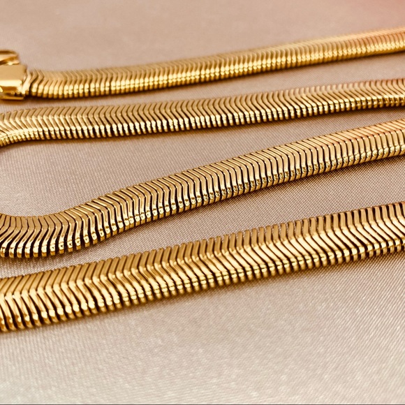 Mega Herringbone 18K Gold -Titanium Steel Necklace - Picture 3 of 14